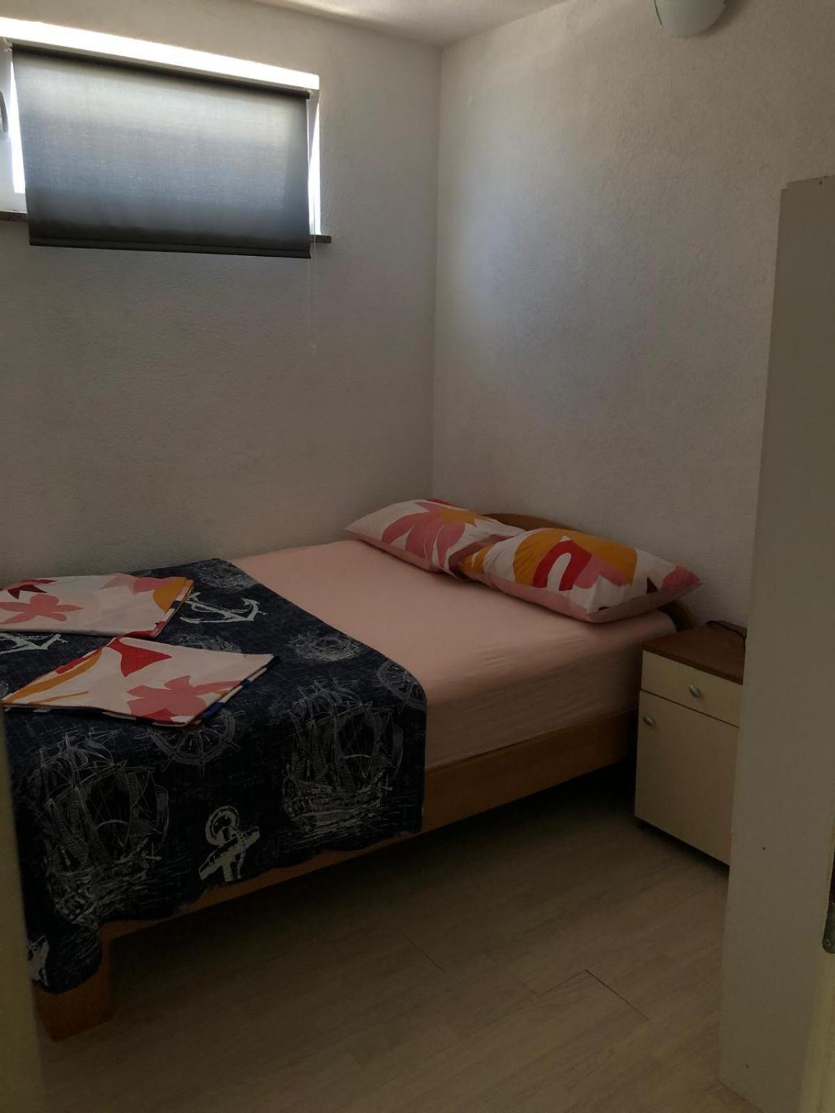 Apartmani Cesarica Карлобаг Номер фото